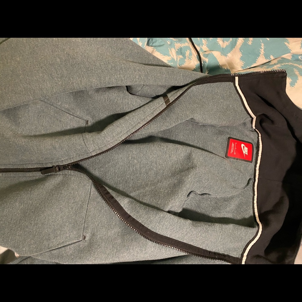 Nike tech sweatsuit